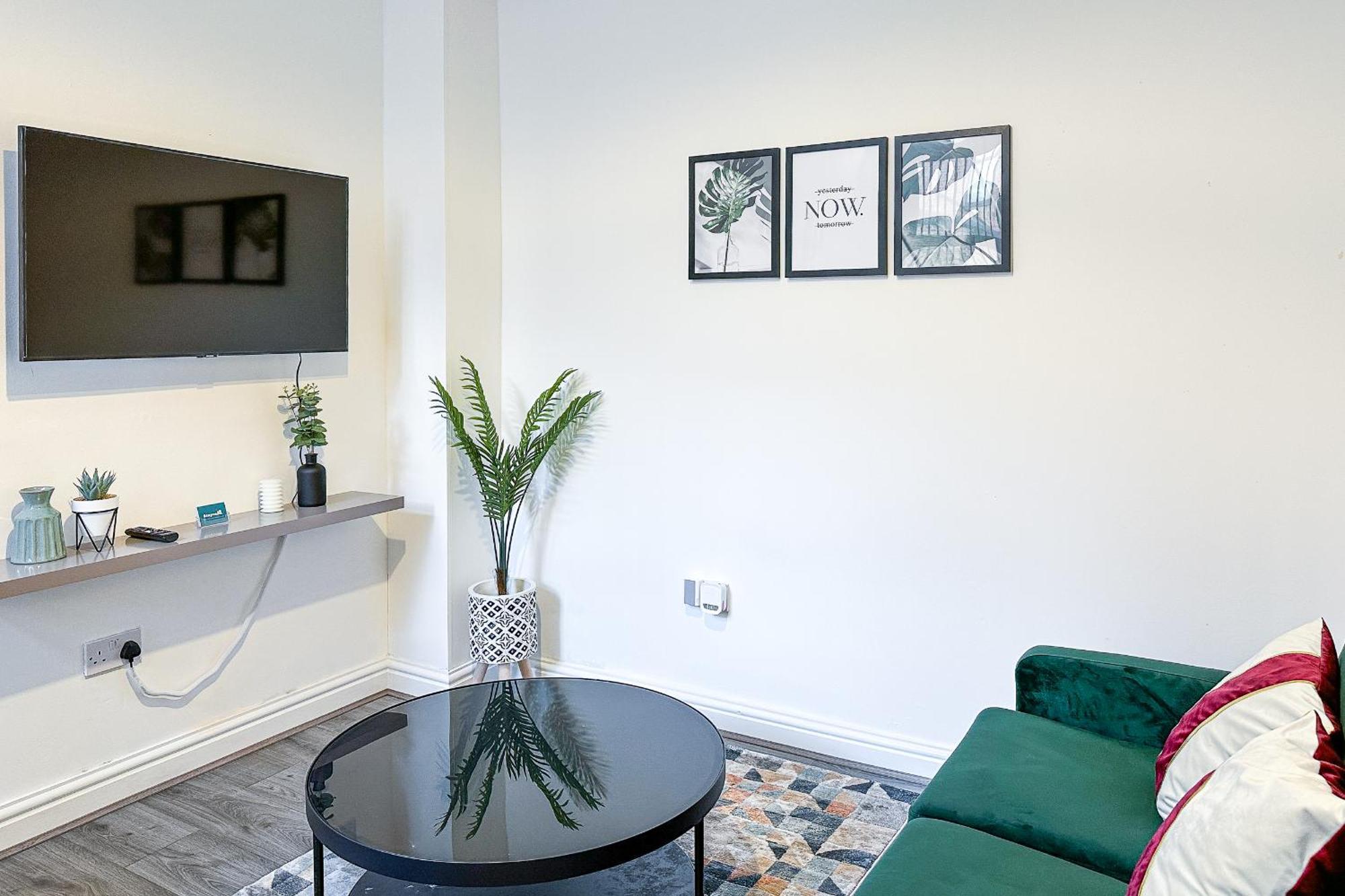 Ashfield Co-living - Private Self-cater Casa de Férias Manchester